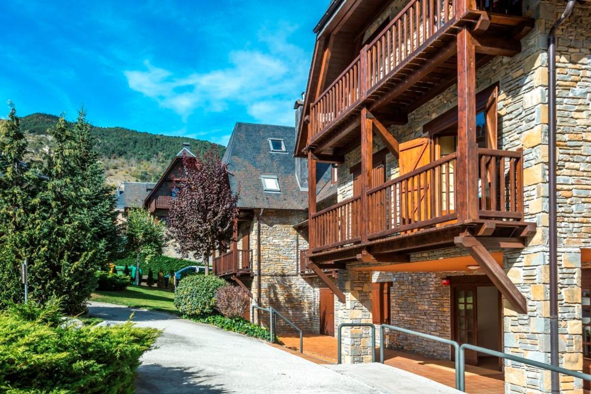 Vielha XV Aparthotel Buitenkant foto